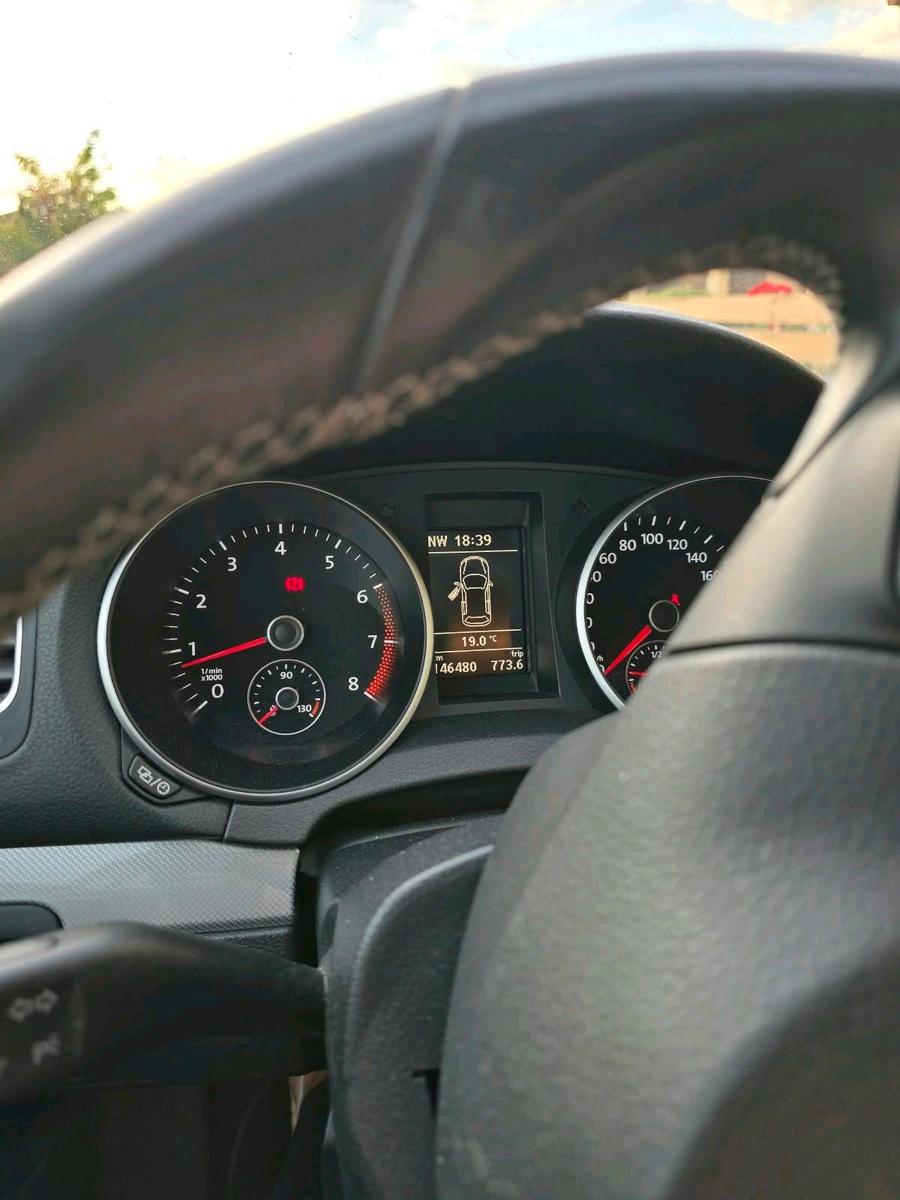 Volkswagen Golf 2012 — engine 122 HP (90kW)