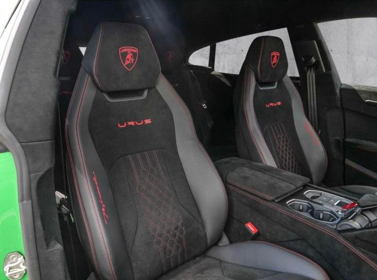 Fahrzeugabbildung Lamborghini Urus 4.0 V8 Performante/CARBON/3-D B&O/4-SEAT/