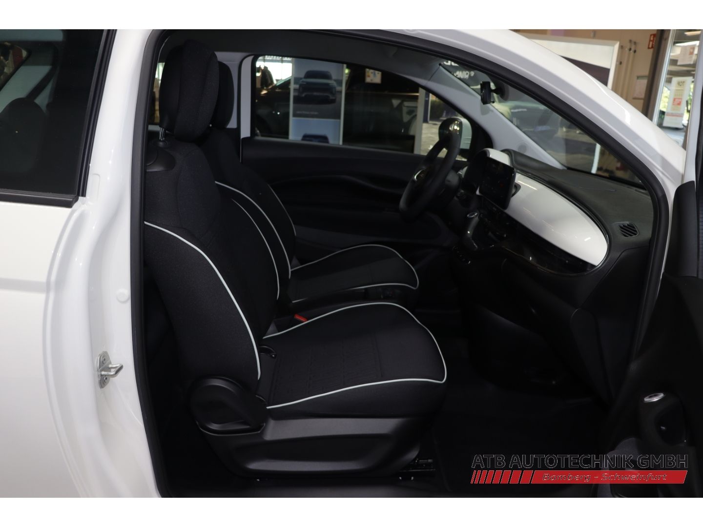 Fahrzeugabbildung Fiat 500e 23,8 kWh Basis 98,8% SOH Klimaautom