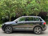Volkswagen Tiguan 1.4 TSI DSG 4MO AHK Pano 8fach VWScheck - VW Tiguan von privat