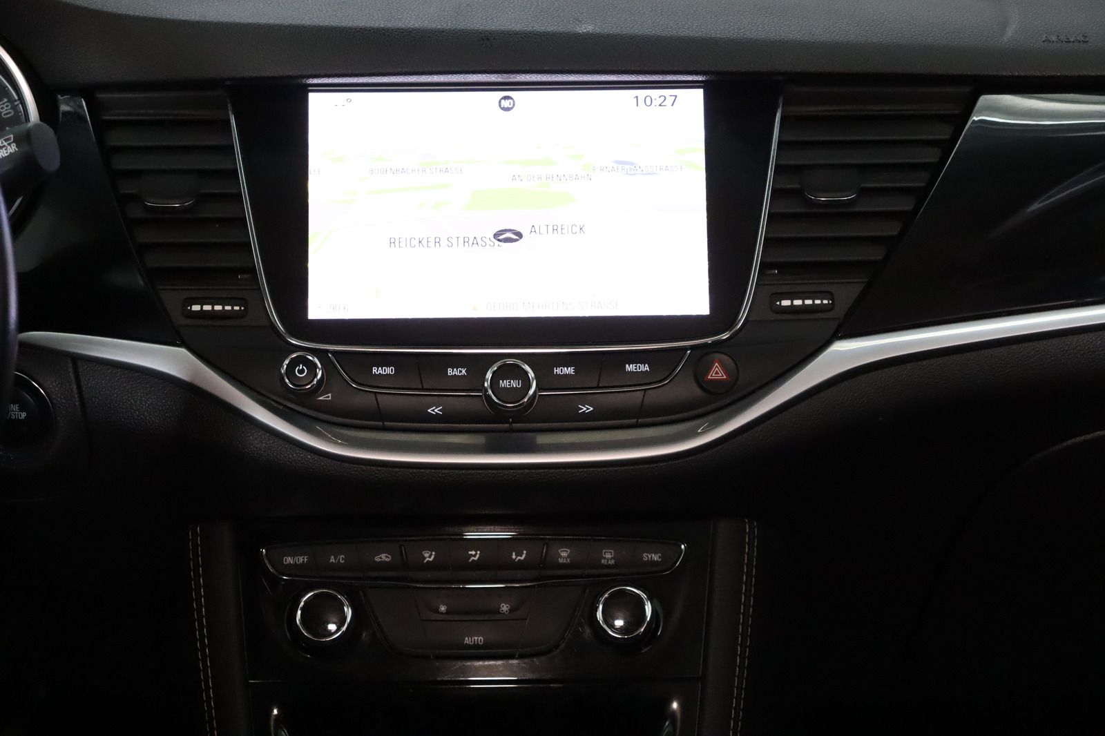 Fahrzeugabbildung Opel Astra K Sports Tourer * Navi * HU/AU neu *