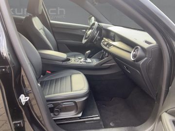 Alfa-Romeo Stelvio - 11