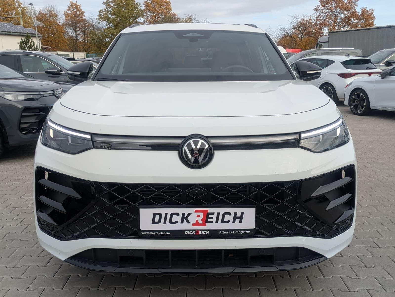 Fahrzeugabbildung Volkswagen Tayron 2.0 TDI 4M R-Line 7Si*MATRIX*AHK*PANO*HUD