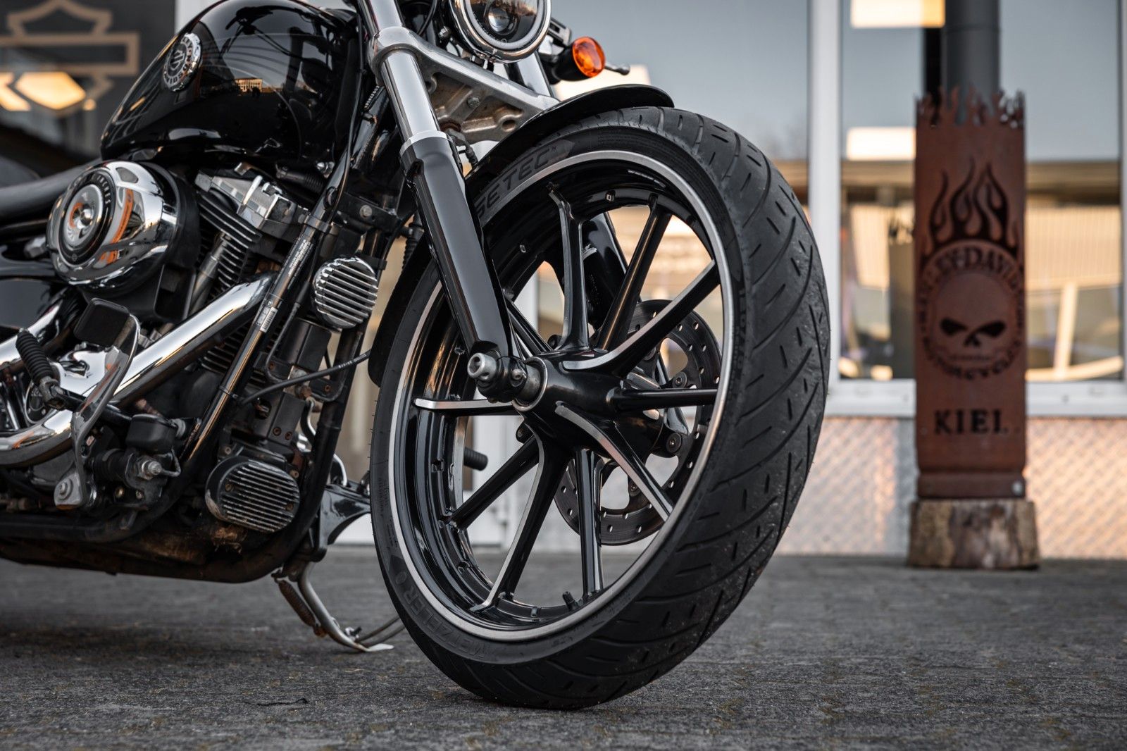 Fahrzeugabbildung Harley-Davidson Breakout 103 FXSB- Kesstech -