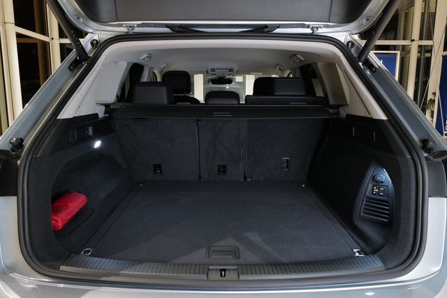 Volkswagen Touareg 3.0TDI 4Motion AHK StdHz Luft Keyless  L