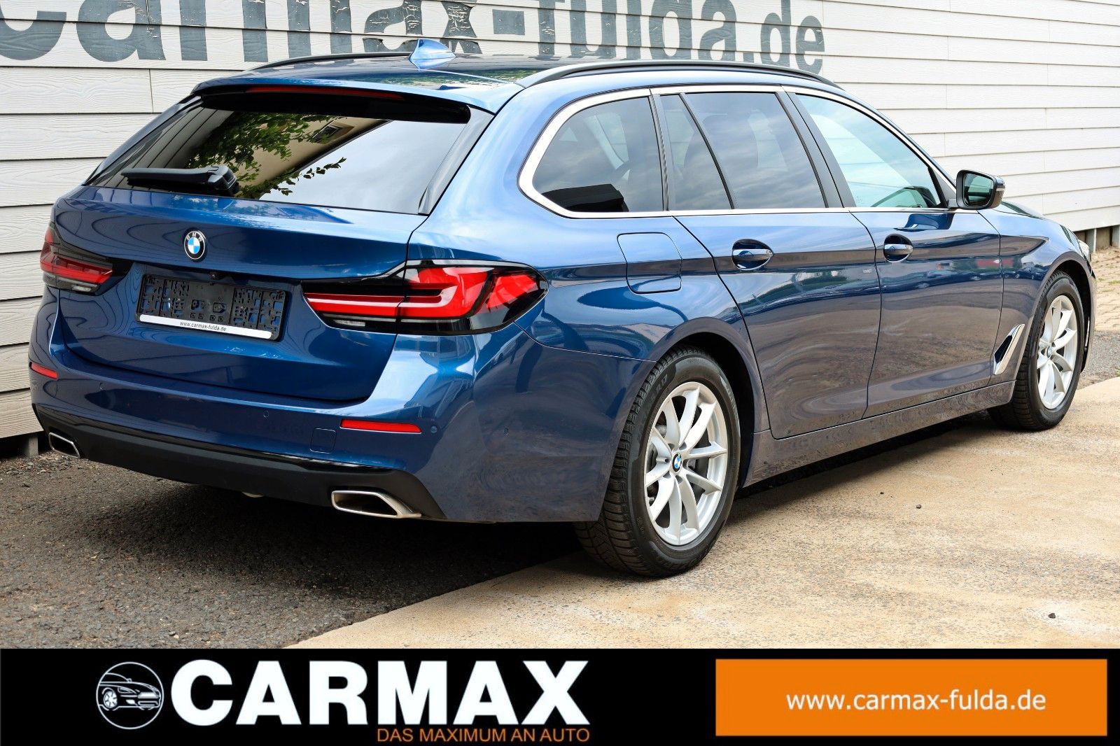 Fahrzeugabbildung BMW 520dA Touring Leder,Navi,LED,SH,PDC,el. AHK,Park