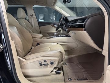 Audi Q7 - 8