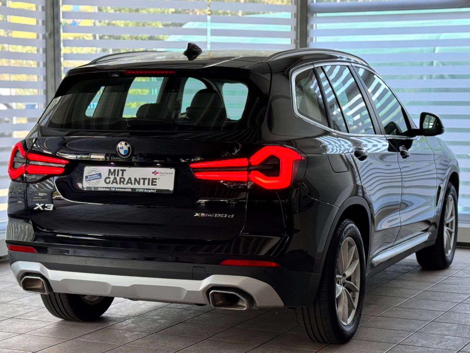 BMW X3 xD20d KAM Sportsitze HiFi StandHzg Unfallfrei foto 5