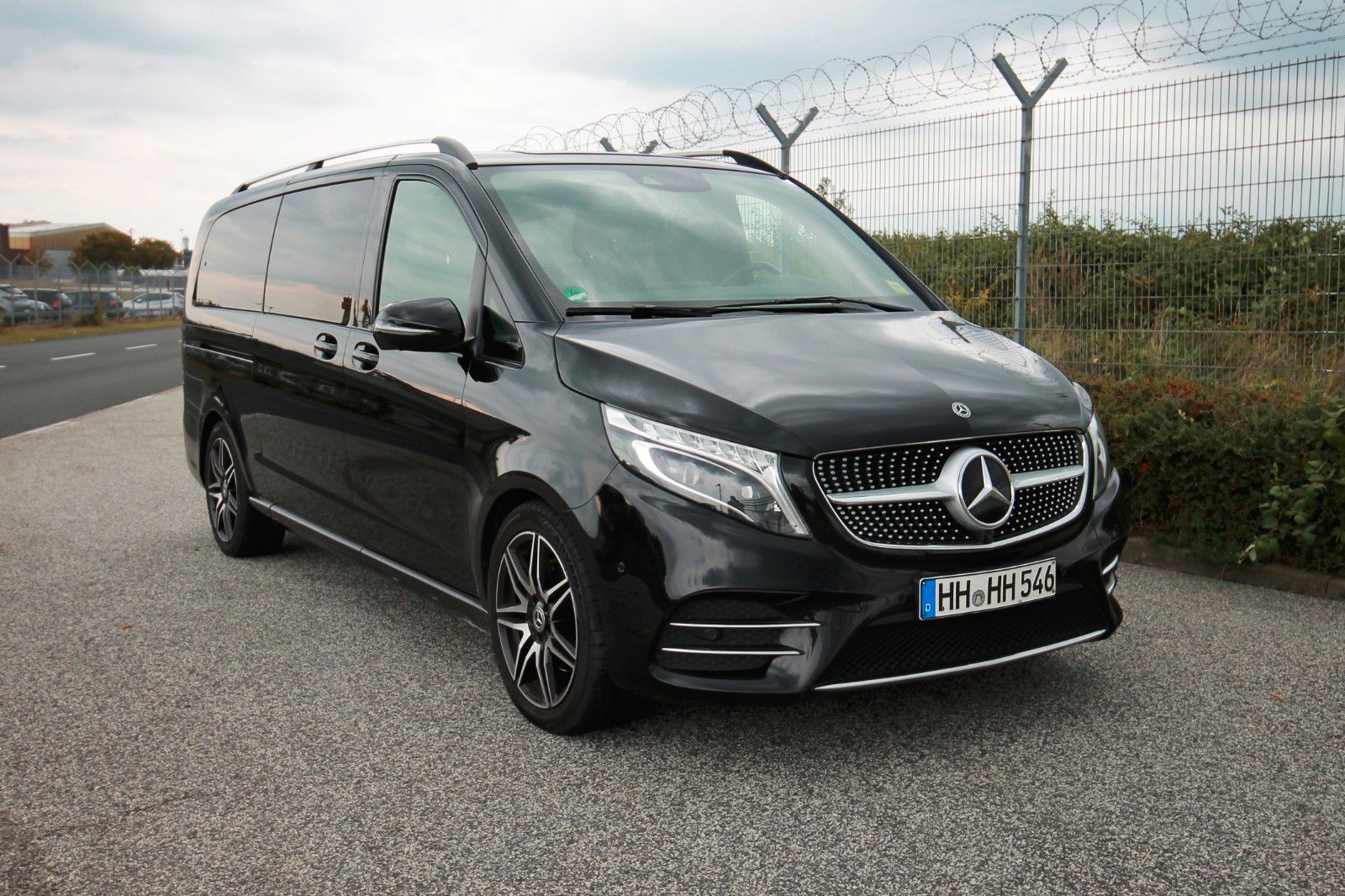 MERCEDES-BENZ V250d  Avantgarde / AMG Line / Extralang / 1.Hd.