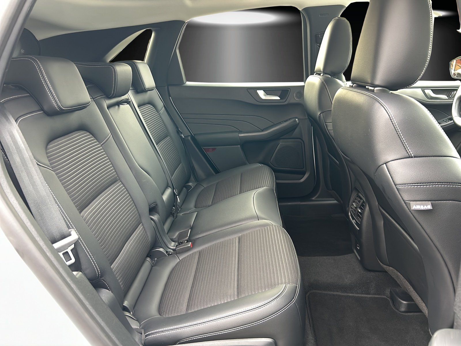 Fahrzeugabbildung Ford Kuga 2.5 PHEV Titanium X Aut./LED/ACC/KAMERA/B&O