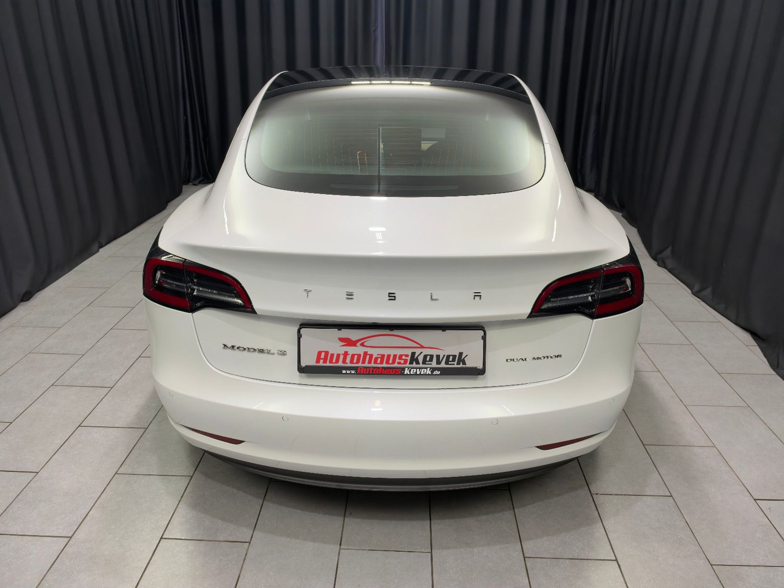 Fahrzeugabbildung Tesla Model 3 Long Range Dual AWD |PANO|PREMIUM-SOUND