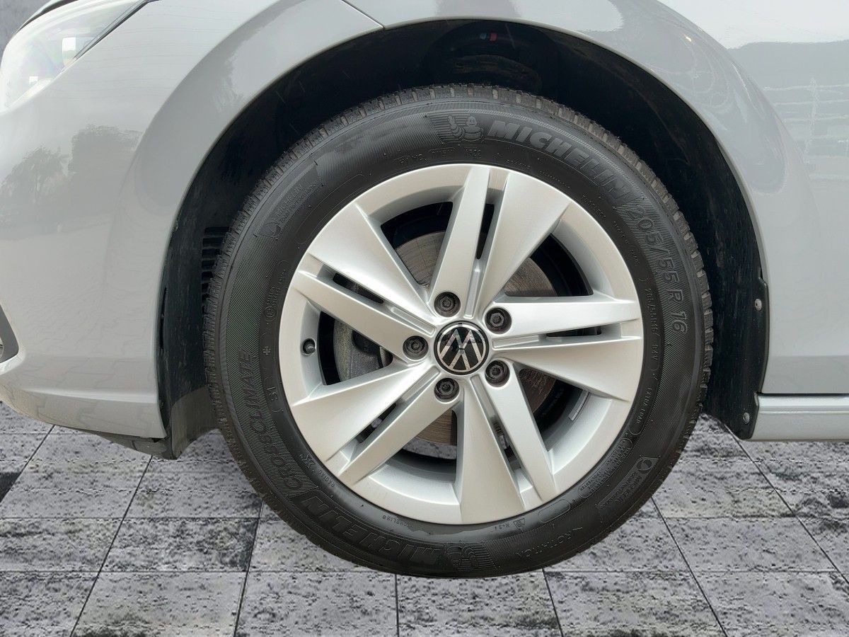 Volkswagen Golf - Bild 8