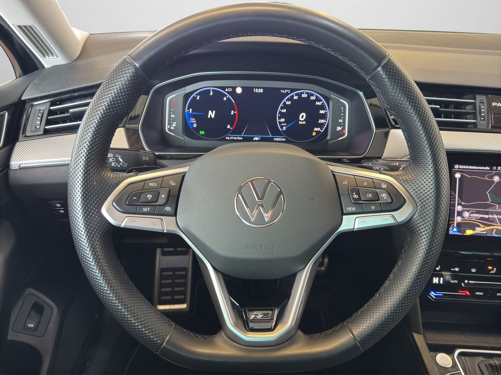Volkswagen Passat Variant - Bild 10