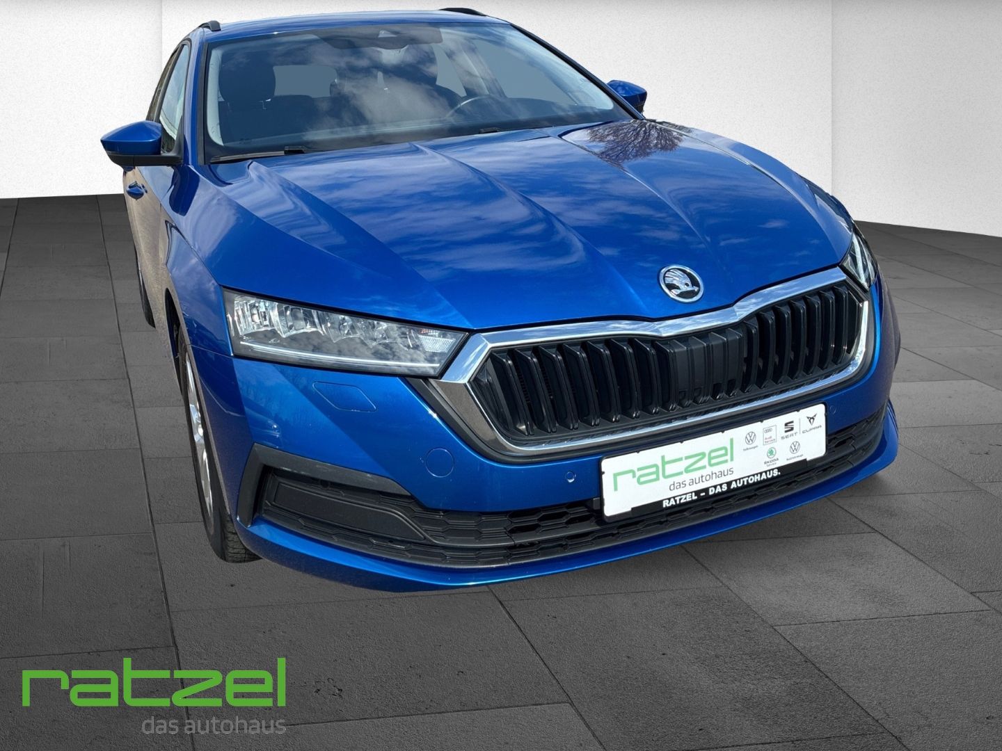 Fahrzeugabbildung SKODA Octavia Combi Ambition 2.0 TDI Navi AHK-klappbar