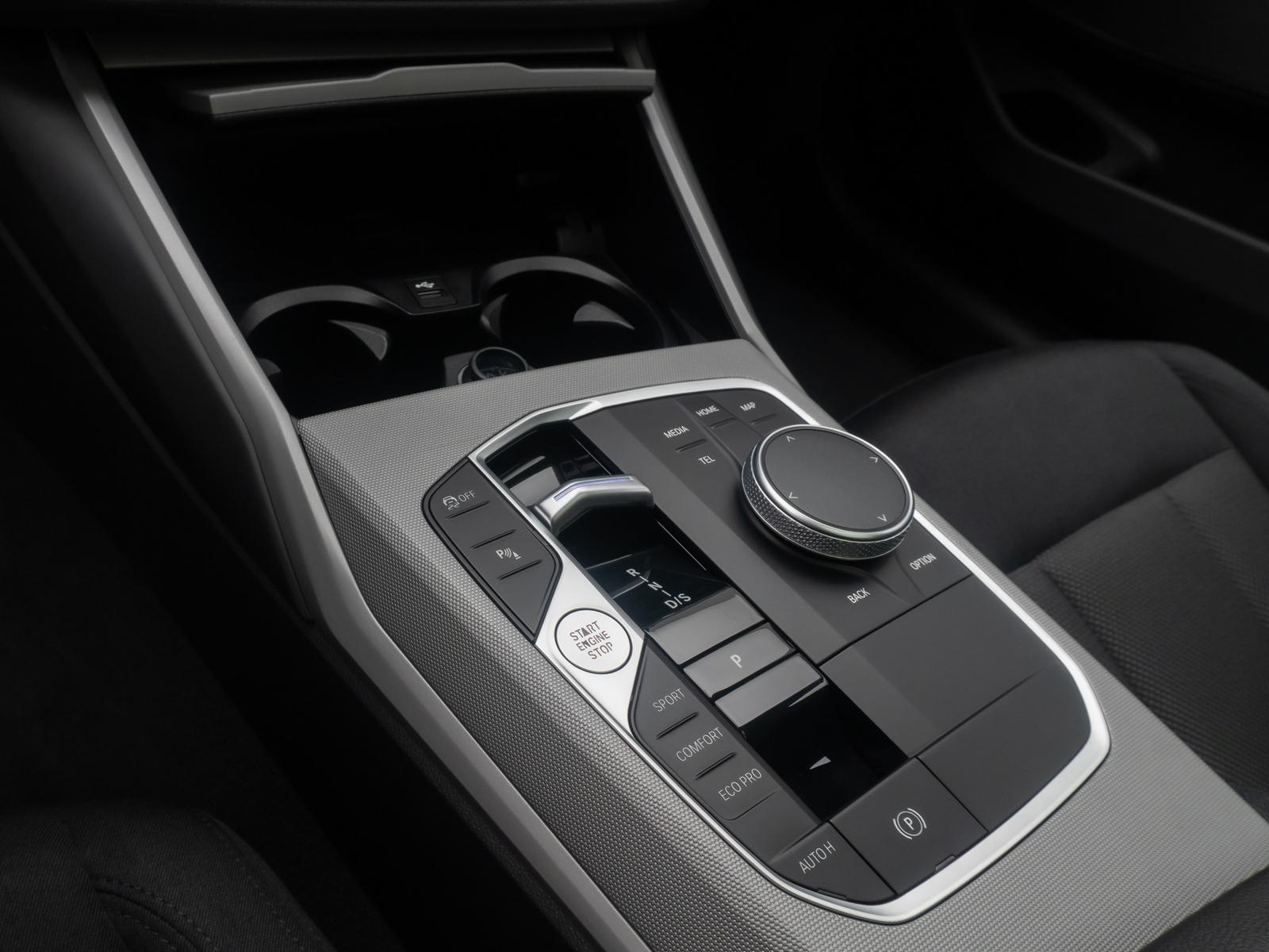 BMW 320 d xD Kamera DAB H/K Panorama HUD Ad.LED Sport, миниатюра 23