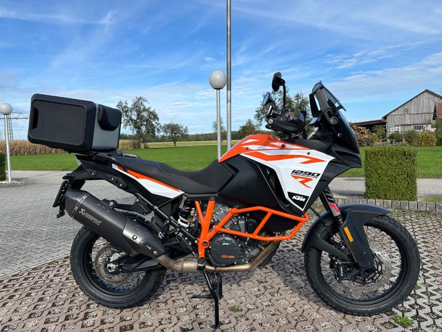 KTM 1290 Super Adventure R mit Akrapovic