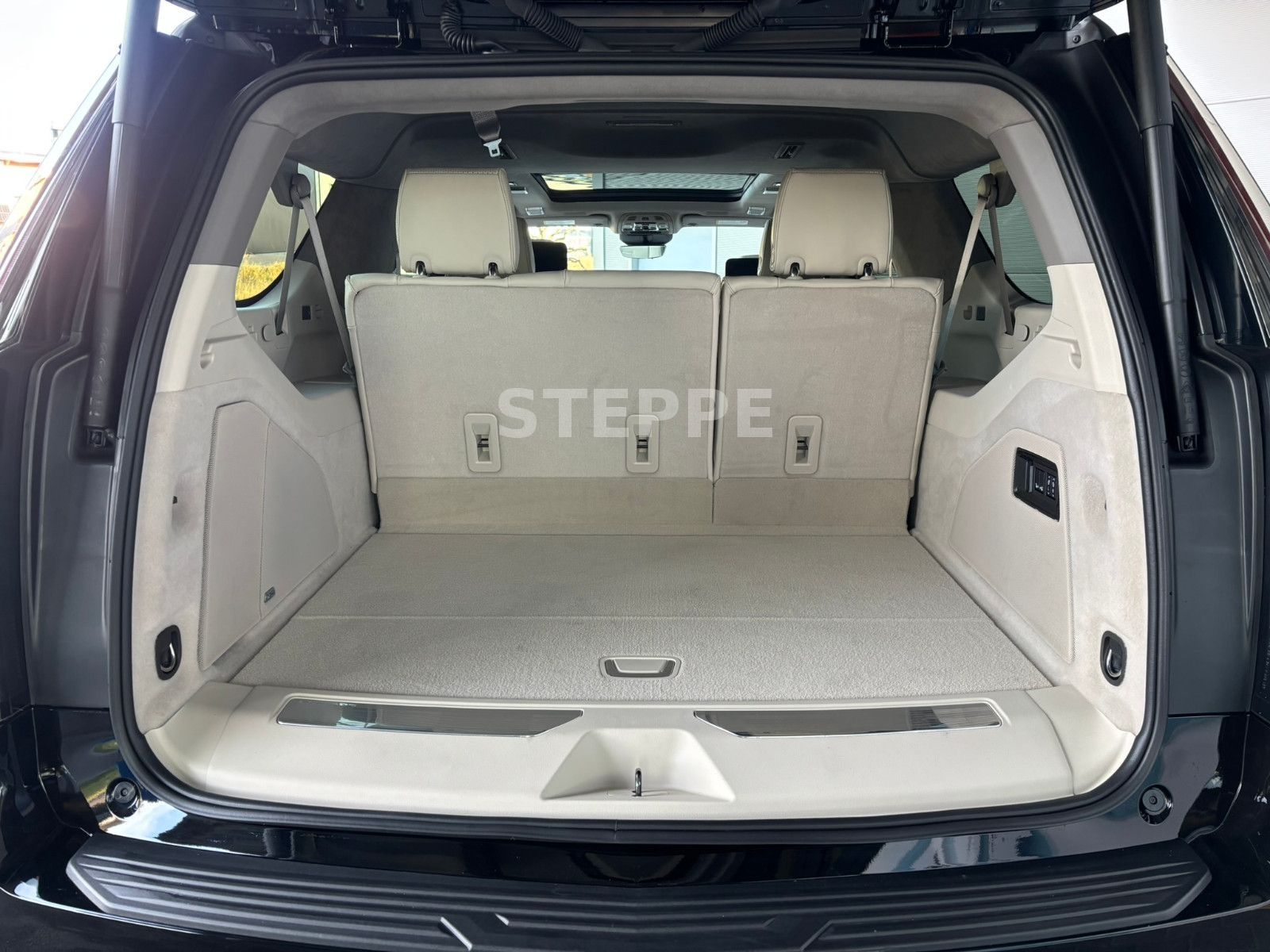 Cadillac Escalade FACELIFT MY26 6.2 V8 ESV Sport Platinum