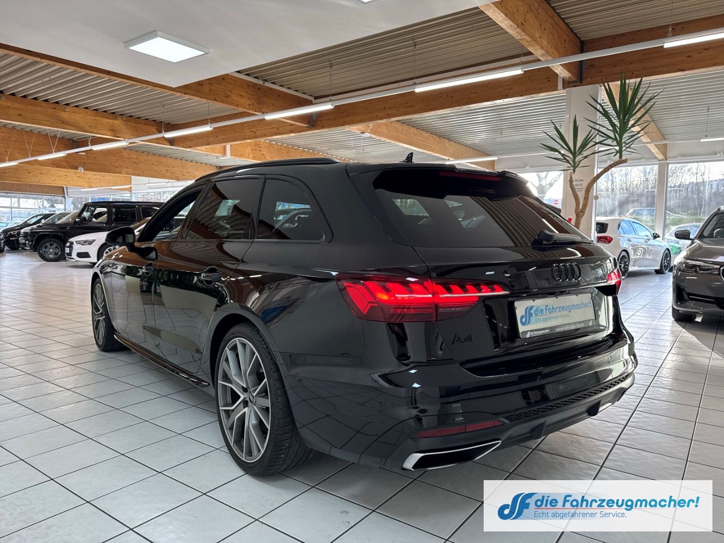 Fahrzeugabbildung Audi A4 Avant 35 TDI S line Navi Leder *EXPORT