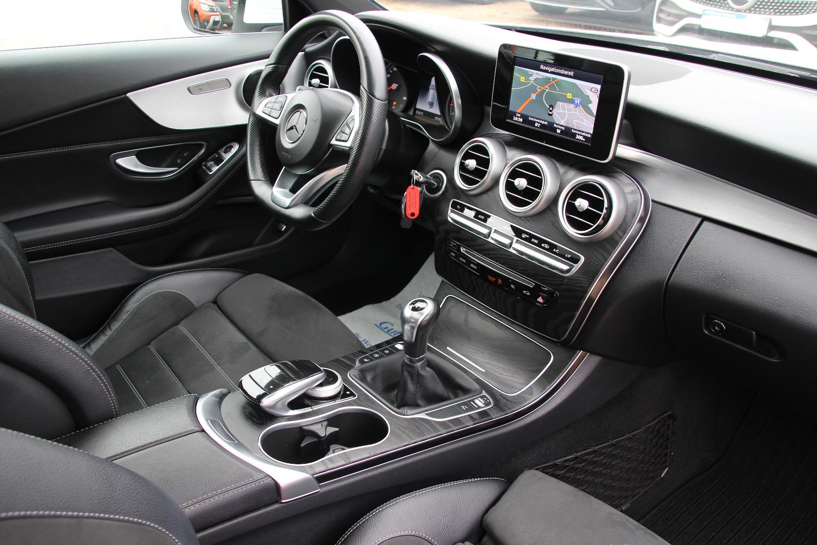 Mercedes-Benz C 180 Coupe AMG-Line*PANO*LED*NAVI*TEMPOMAT*