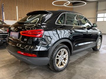 Audi Q3 2.0 TDI quattro *BI-XENON*APS*NAVI*AHK*LED*