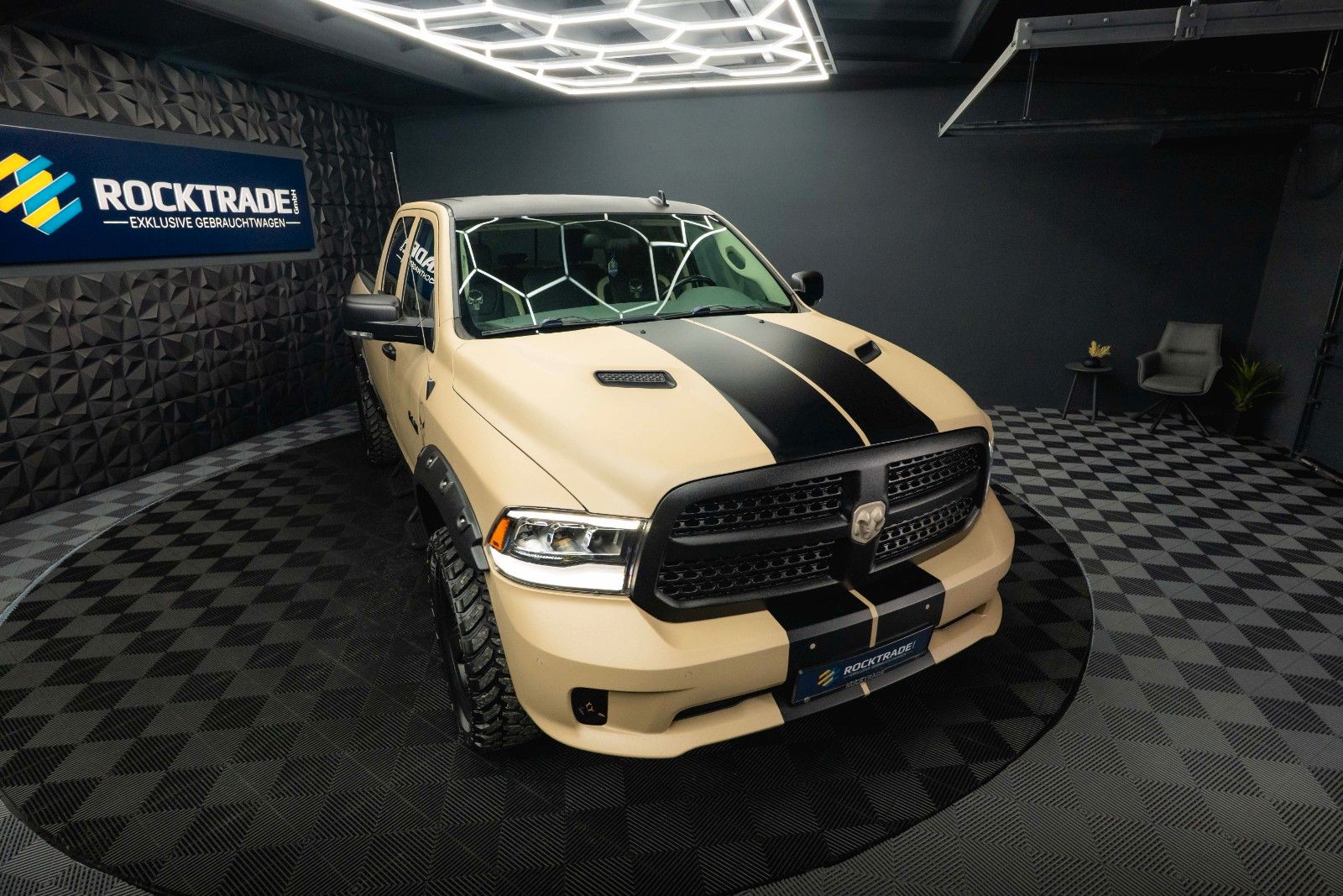 Fahrzeugabbildung Dodge RAM 5.7 V8 HEMI 4x4 PUNISHER OFFROAD RAPTOR LACK