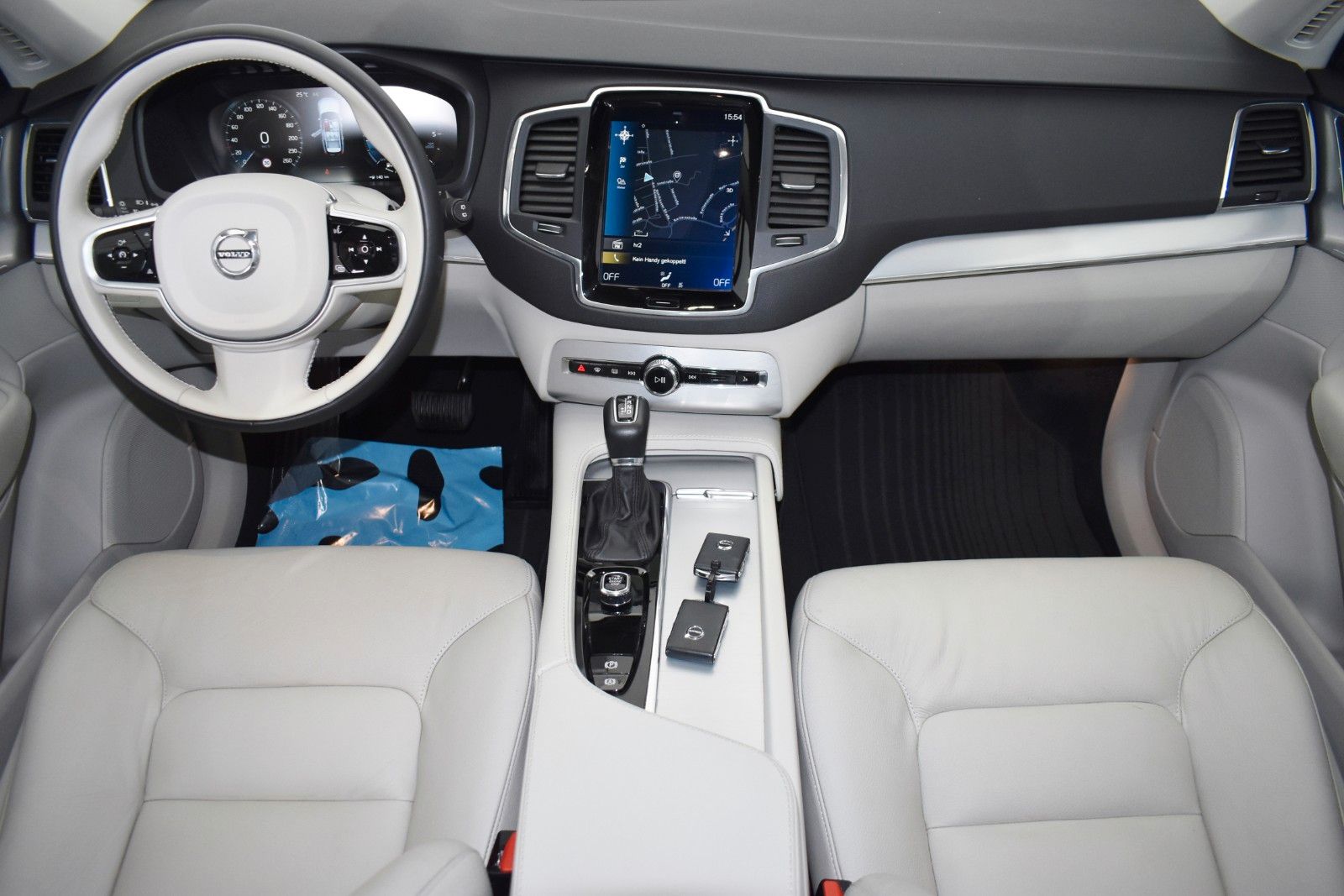 Fahrzeugabbildung Volvo XC90 Momentum D5 AWD Leder,Navi,LED,Pilot Assist