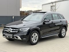 MERCEDES-BENZ GLC 200 4MATIC/PANO/AHK/J.STERNE GA/KAMERA/MBEAM