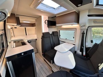 Westfalia Columbus 600 E 180 PS 8G SAT Solar LED Premium