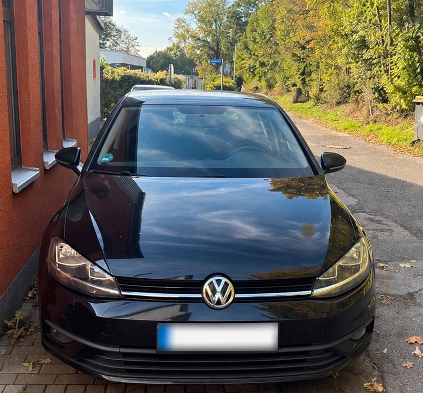 Image of Volkswagen Golf