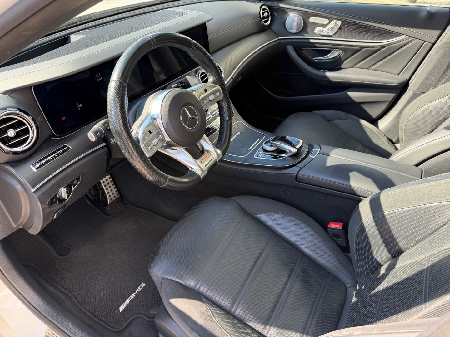 MERCEDES-BENZ E 63 AMG 4Matic EU6d-T HUD Luftfederung AD Nivea - Image 16