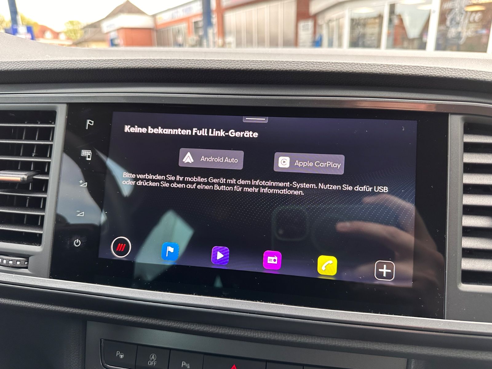 Fahrzeugabbildung CUPRA Ateca 1.5 TSI DSG ACC/Navi/SHZG/eHeck/LED/Travel