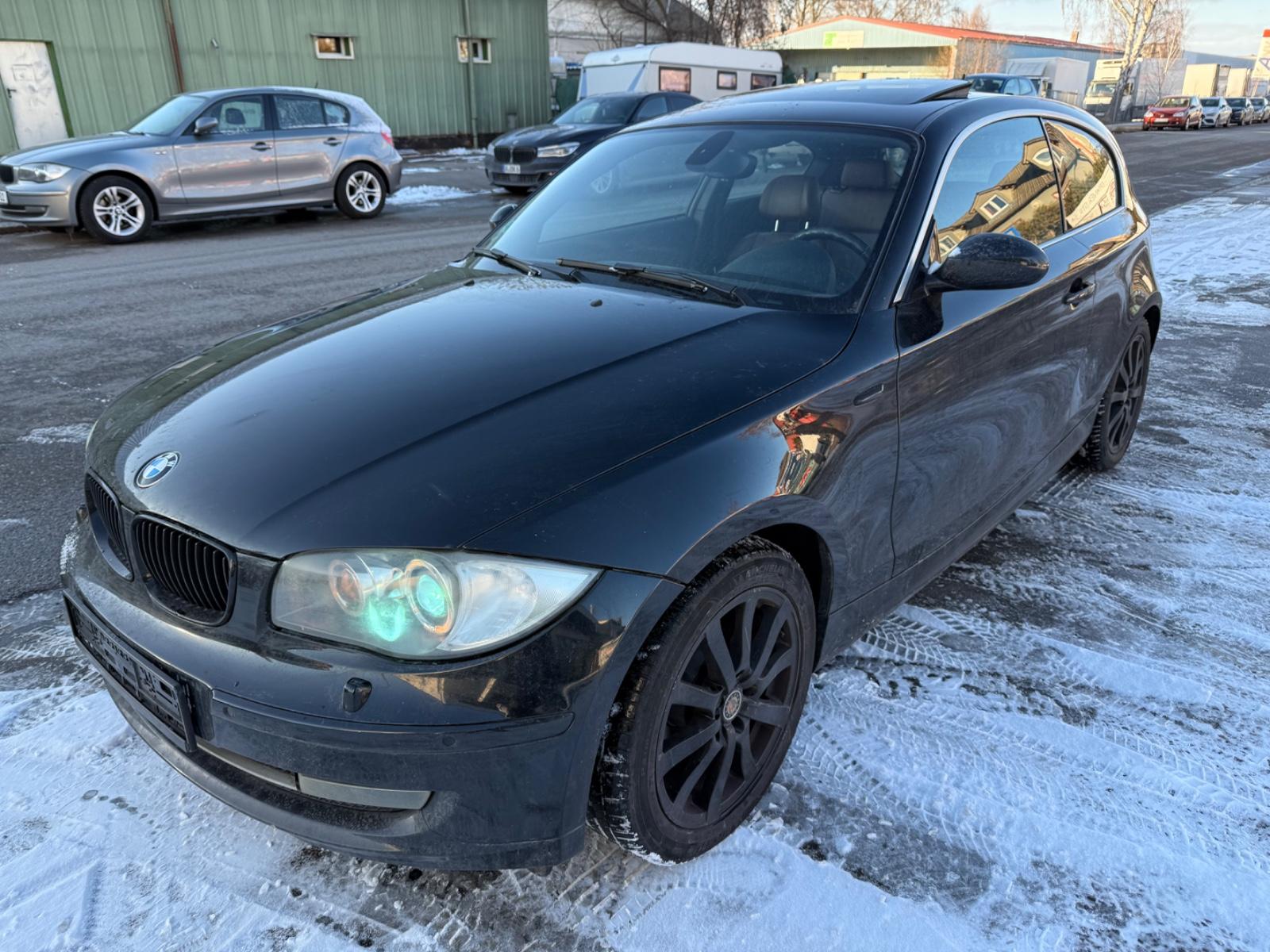 BMW 116 1 Limousine 116i*Xenon*Schiebed.*Leder*SHZ*