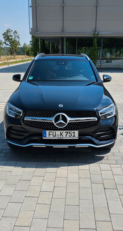 Image of Mercedes-Benz GLC 220
