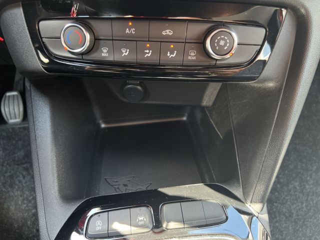 Corsa 1.2 KLIMAANLAGE METALLIC DAB BLUETOOTH HSA