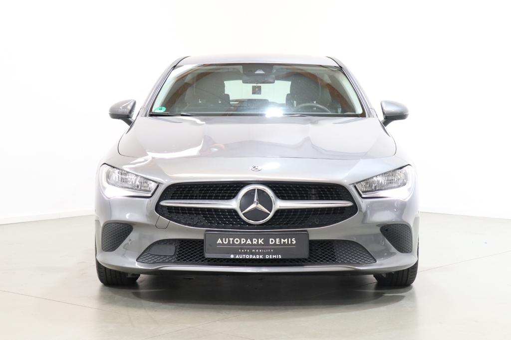 Mercedes-Benz CLA 200 Shooting Brake