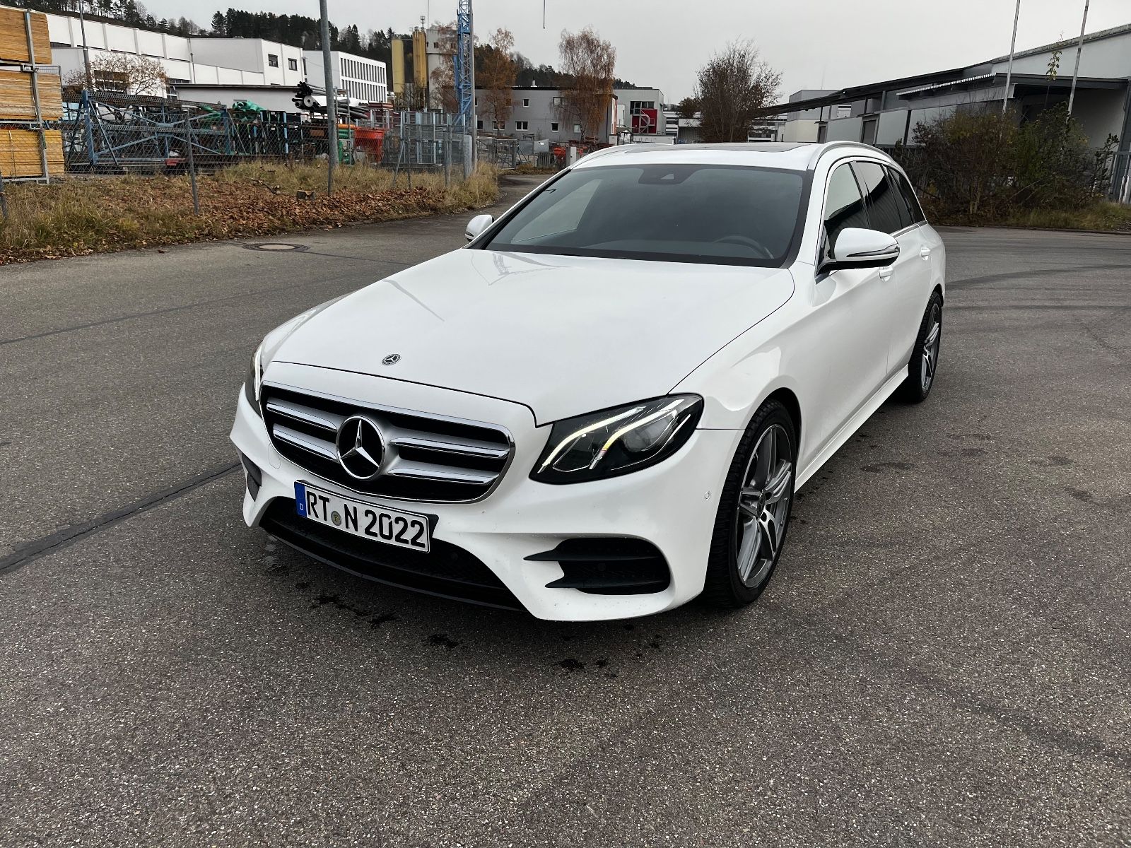 MERCEDES-BENZ E 350d T AMG Line Autom. AMG Line