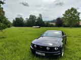 Ford Mustang  4.6 V8 Carfax Unfallfrei viele Extras - Ford Mustang aus 2005: V6