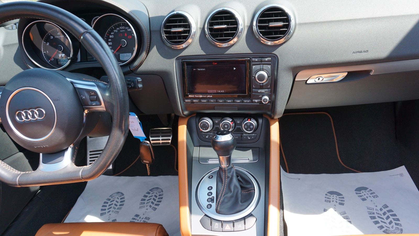 Fahrzeugabbildung Audi TT Roadster 2.0 TFSI quattro,Leder,Navi,Xenon,SH