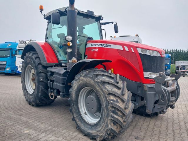Massey Ferguson AGCO 8670