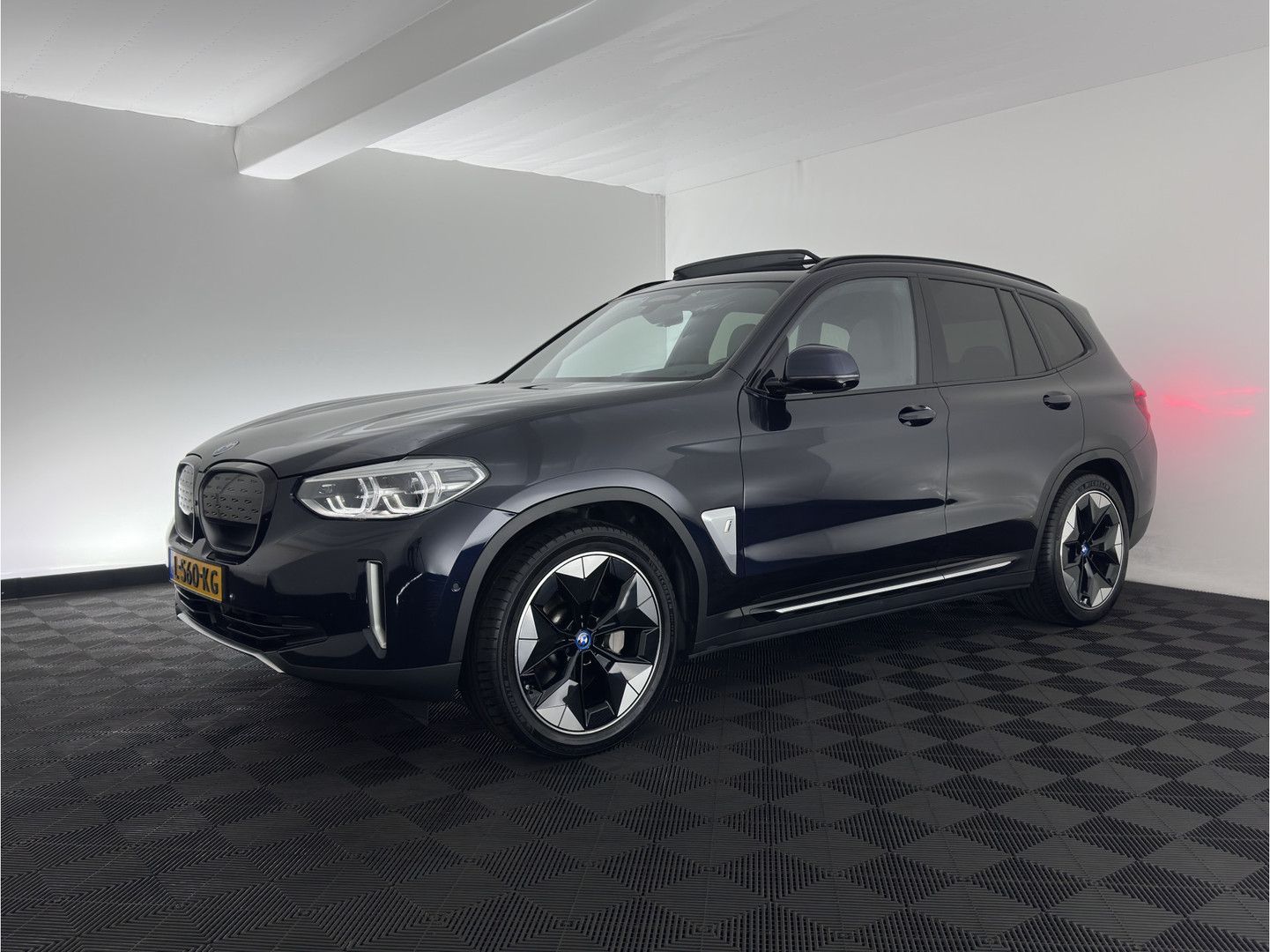 BMW iX3 High Executive 80 kWh [ 3-Fase-11kW ] {SoH-9 imagem 3