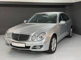 Mercedes-Benz E 280 AVANTGARDE*LEDER*Automatik*Xenon*2xPDC* - Mercedes-Benz E 280: Silber