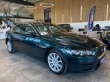 Jaguar XE Pure 2.0d Aut. *NAVI*TEMPOMAT*KLIMAAUT.*SHZ* - Jaguar XE mit Diesel-Antrieb