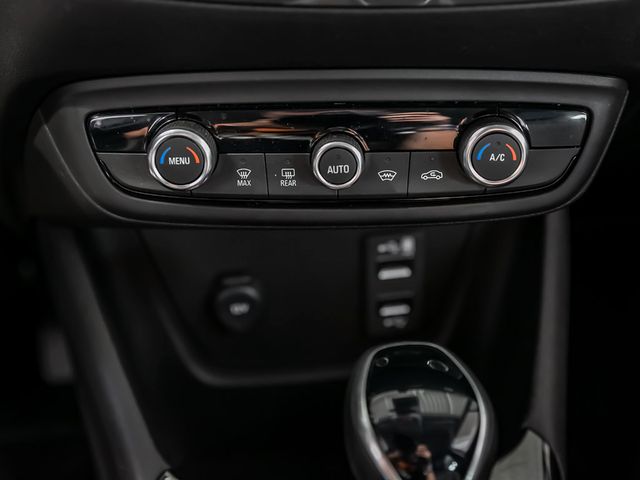 Opel Crossland 1.2 Elegance Kamera Navi LED