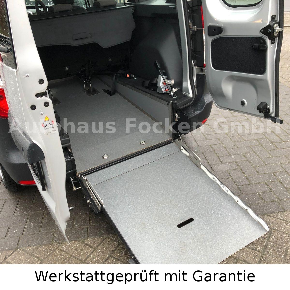 Dacia Dokker mit Rollstuhlrampe, Behindertengerecht