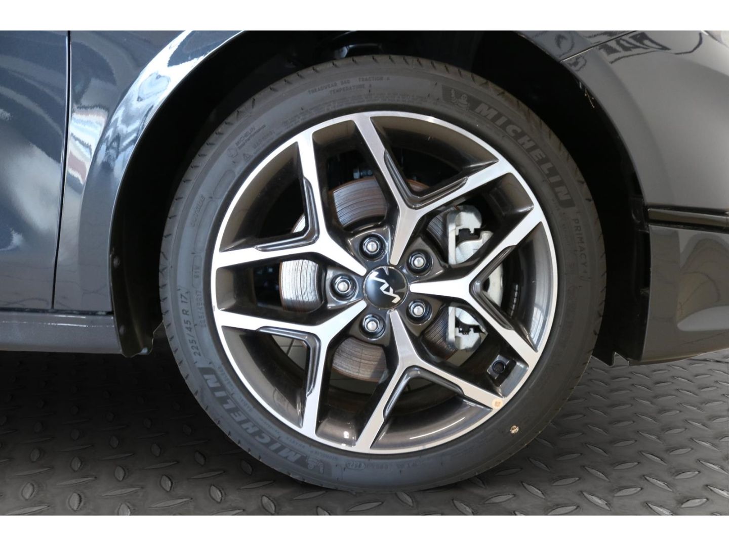 Fahrzeugabbildung Kia Ceed_sw Spirit 1.5 Alu JBL Sound Navi ACC LED