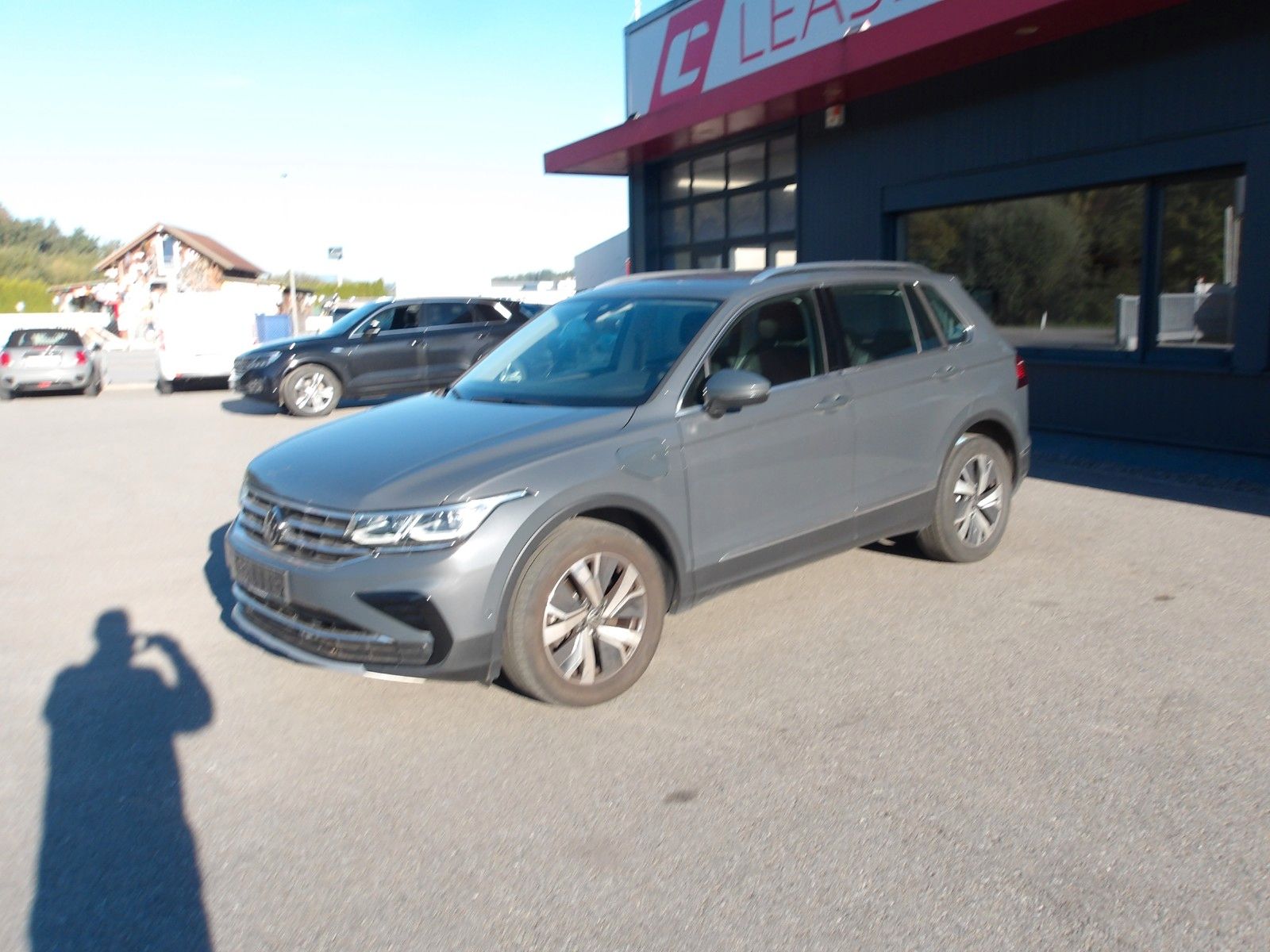 Volkswagen Tiguan Elegance eHybrid "AHV,Kamera" EXP € 14990