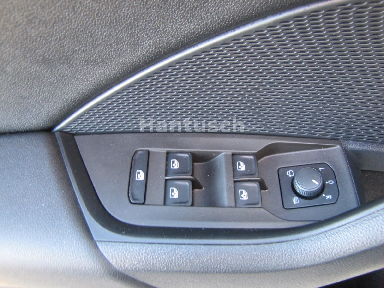 Fahrzeugabbildung SKODA Octavia Combi Clever iV 1.4l TSI DSG