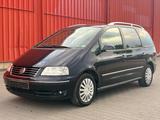 Volkswagen Special 1.9 TDI 150PS 7Sitzer Navi AHK PDC PANO - Volkswagen Sharan: Special
