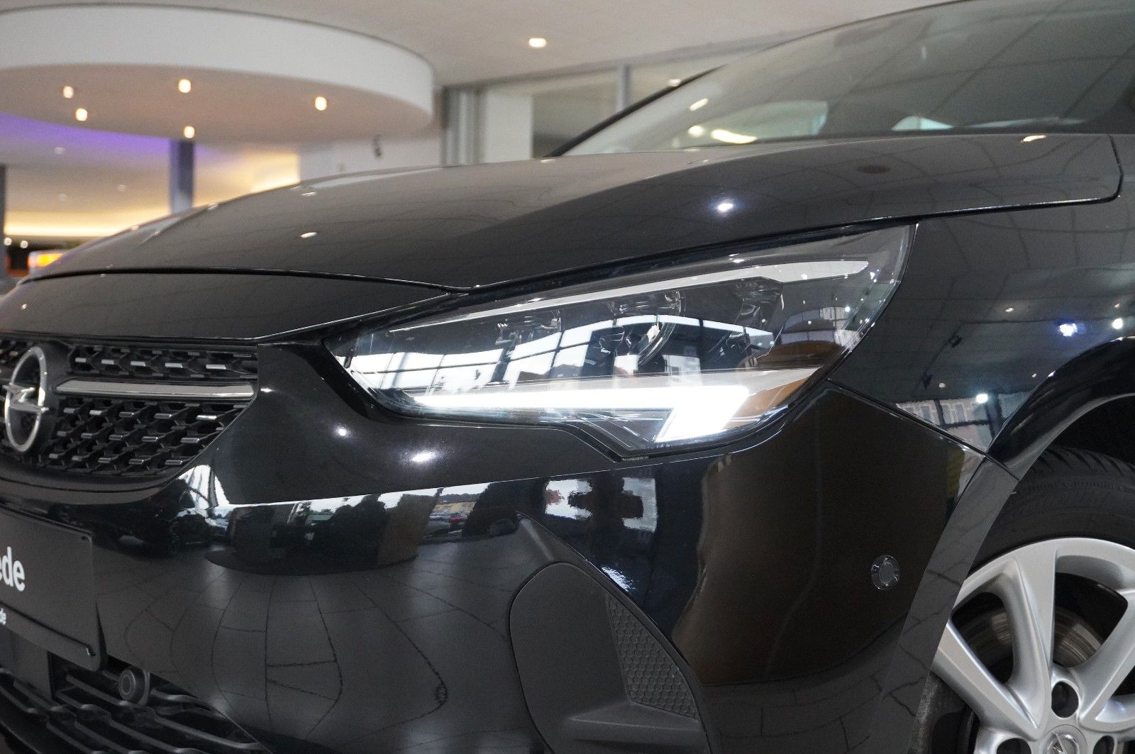 Fahrzeugabbildung Opel Corsa F 1.2 ELEGANCE NAVI/LED/SPORT/SH//VIRT/DAB