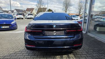 BMW 750 - 5